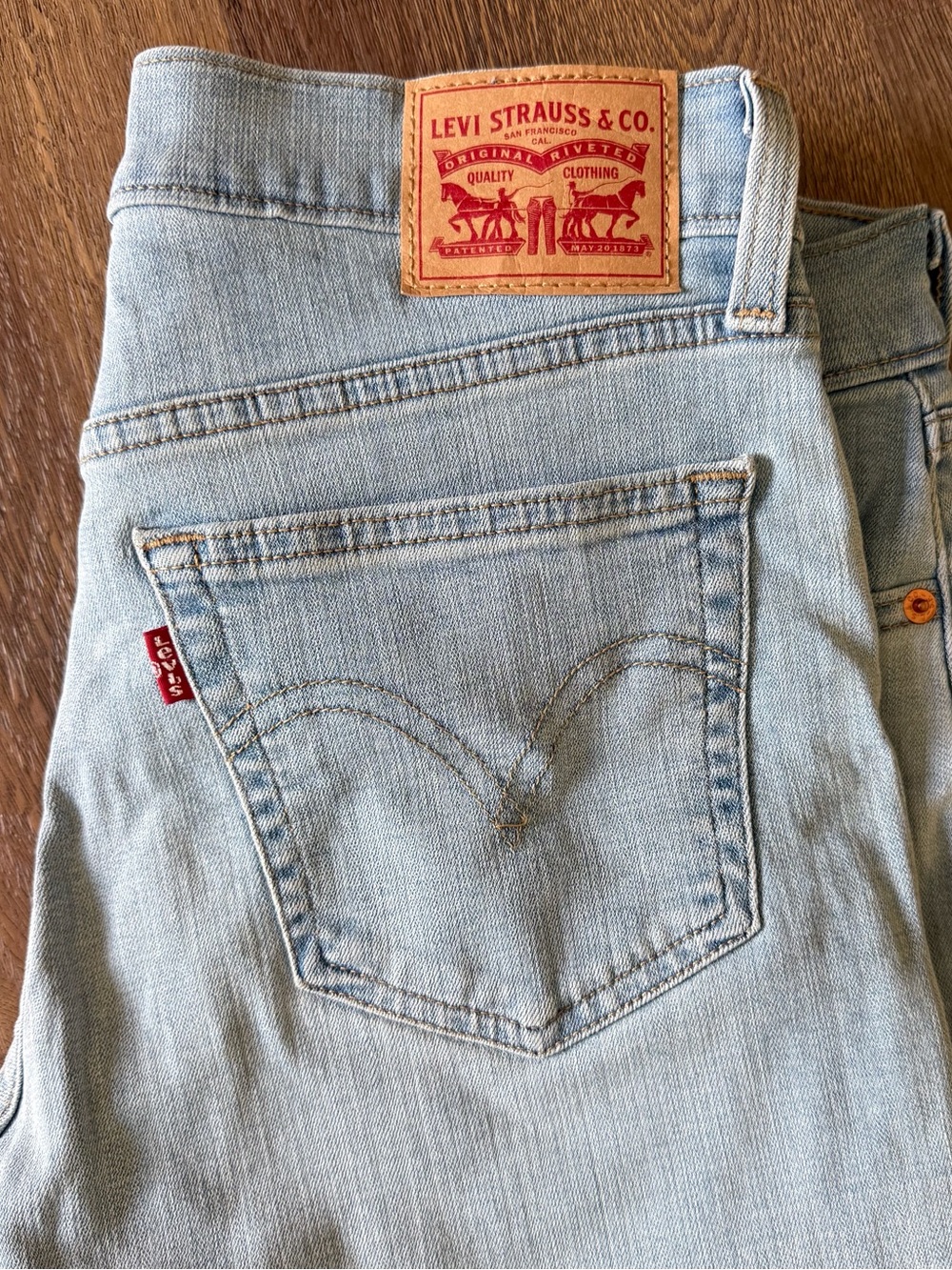 Levi's Women's Light Blue Boyfriend Denim Jeans